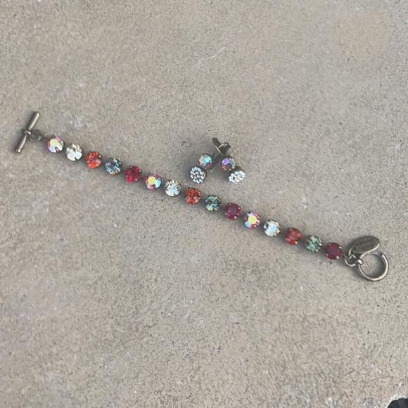 Sade Design Swarovski Bracelet and Earrings - Picture 2 of 4